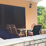 Santa Barbara Apartment